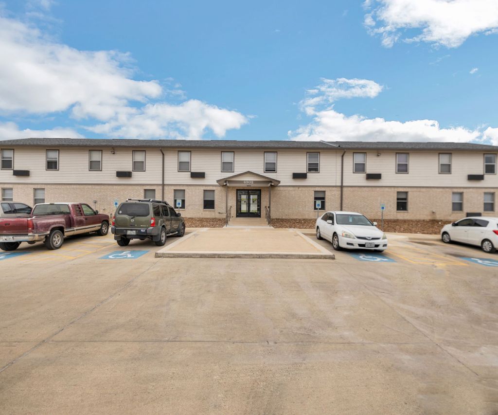 8886 Abe Lincoln 
San Antonio, TX 78240
170 Senior Apartment Homes with Section 8 Rental Assistance
210-696-7299 TTY 711