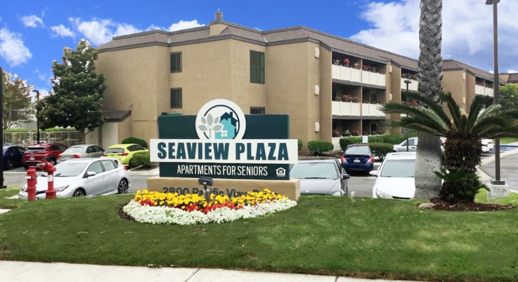 2800 Pacific View Dr. 
Corona Del Mar, CA 92625
100 Senior Apartment Homes with Section 8 Rental Assistance
949-720-0888 TTY 711