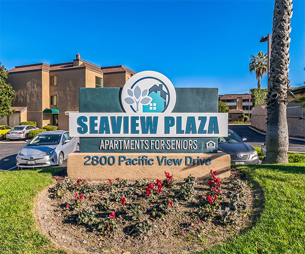 2800 Pacific View Dr. 
Corona Del Mar, CA 92625
100 Senior Apartment Homes with Section 8 Rental Assistance
949-720-0888 TTY 711