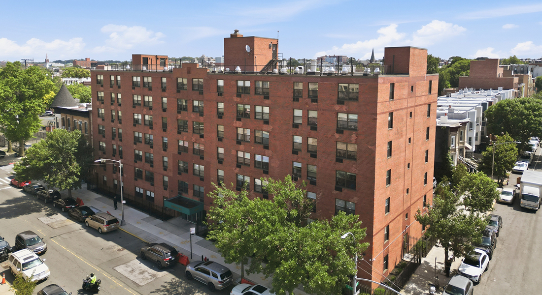 Harbor Hill Exterior