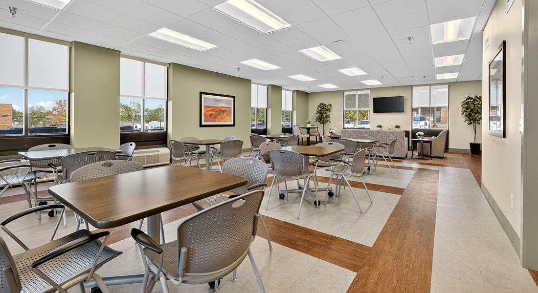 Christian Towers & Manor dining room