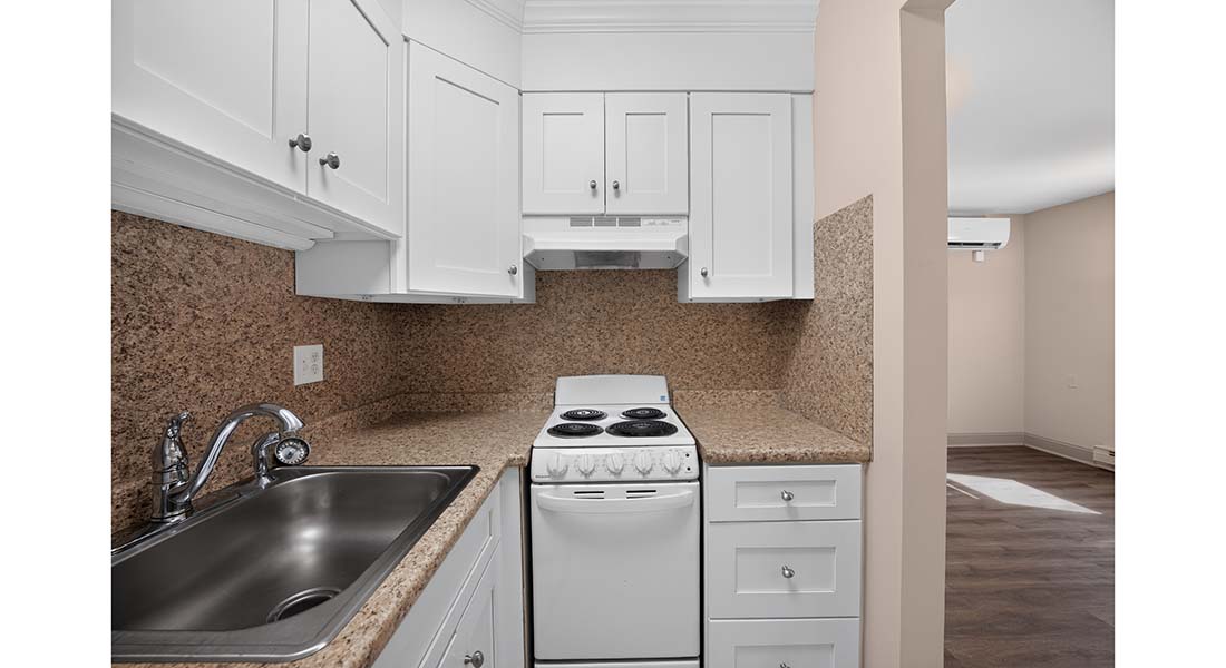 Winslow Village kitchen