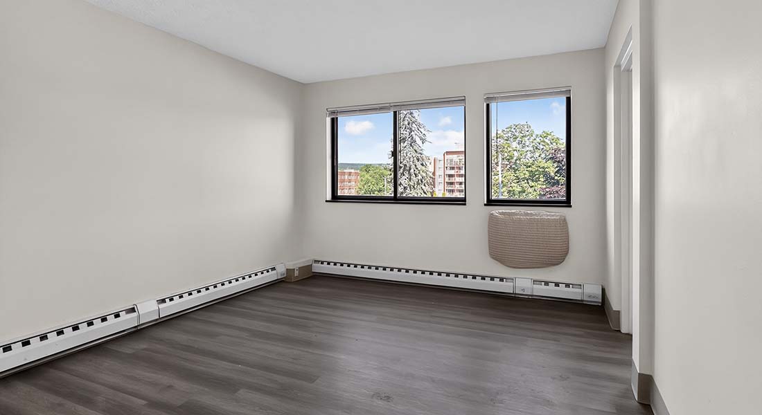Pulaski Heights bedroom
